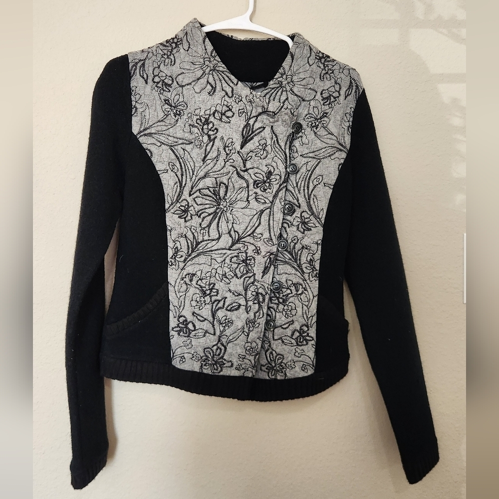 Anthropologie Embroidered Black Sweater Size Small